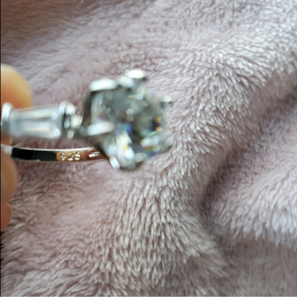 New Elegant Classic 925 Silver Wedding Ring - Picture 5 of 6